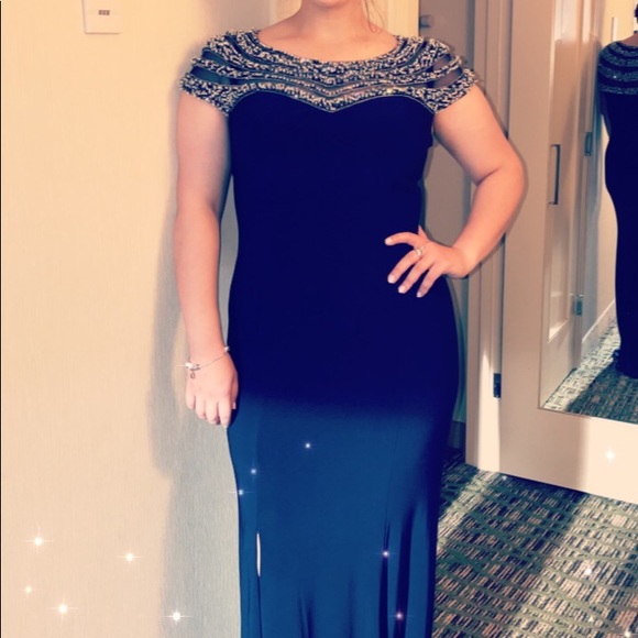 Evening Gown - Picture 2 of 4